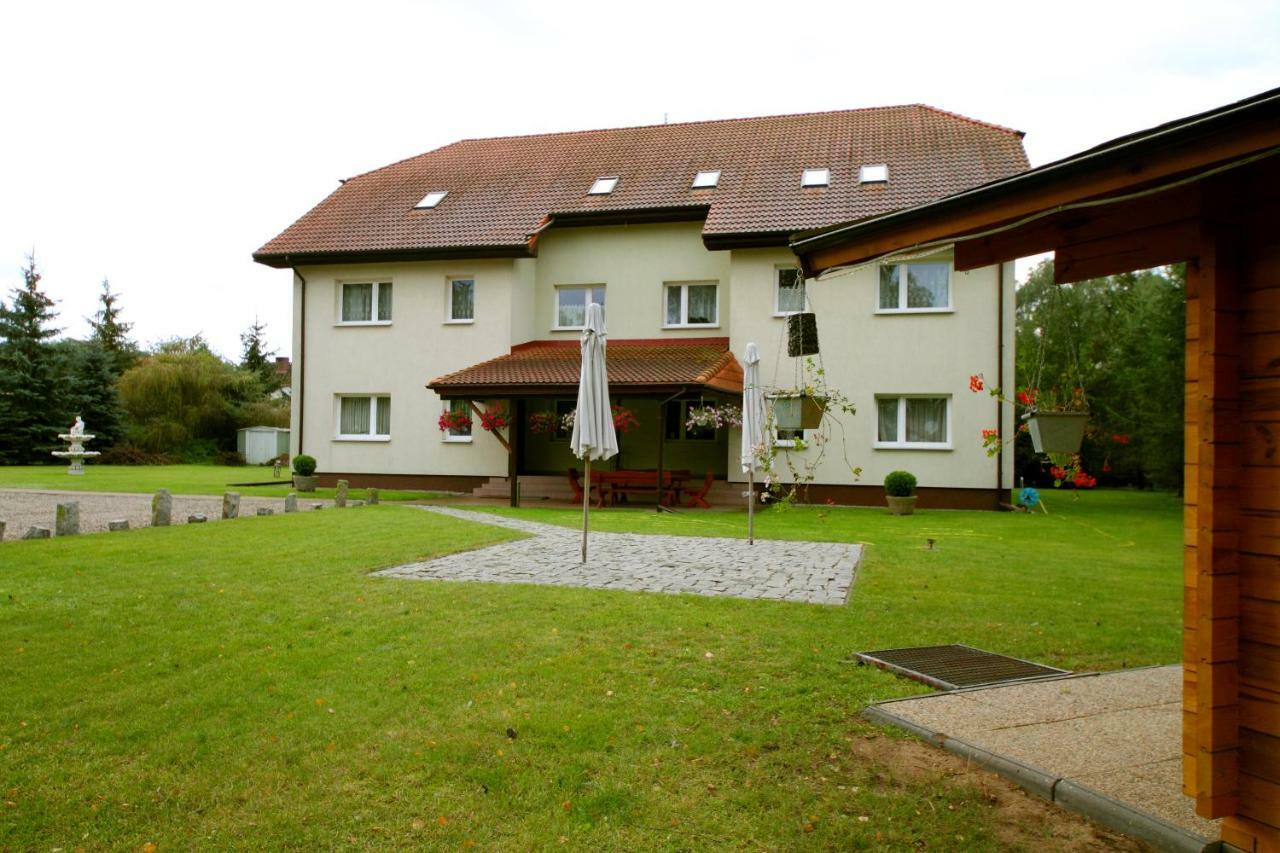 Restaurant & Hostel "Broadway" Kliniska Exterior foto